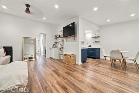 756 N Inglewood #14 listing photo