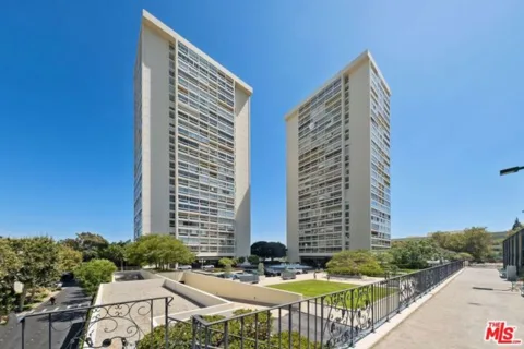 2220 Avenue Of The Stars #2203 listing photo