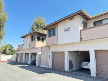 1305 Massachusetts #205 listing photo