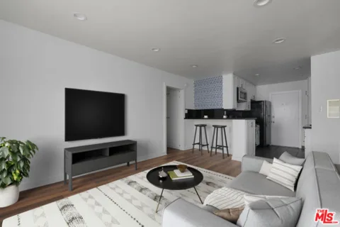960 Larrabee Street #218 listing photo