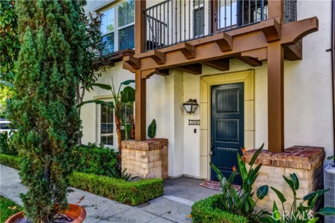 709 S Melrose listing photo