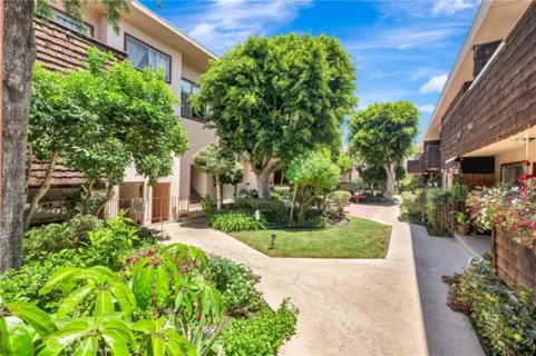 5349 Newcastle #56 listing photo