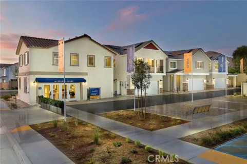 33535 Mission Trail #64 listing photo