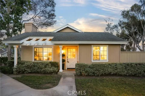 33 Fairside listing photo