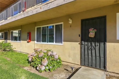 5535 Ackerfield #8 listing photo