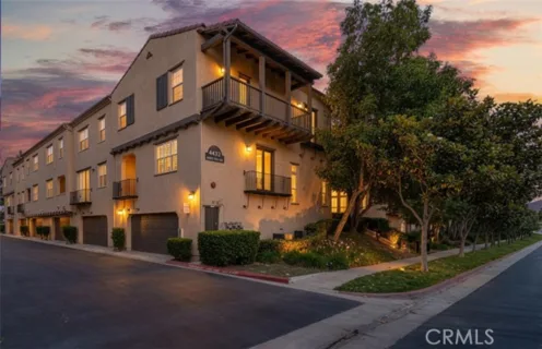 4432 Owens #101 listing photo