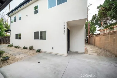 19920 Kittridge Street listing photo
