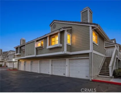 40 Hollyhock listing photo