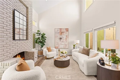 7 Lake Road listing photo