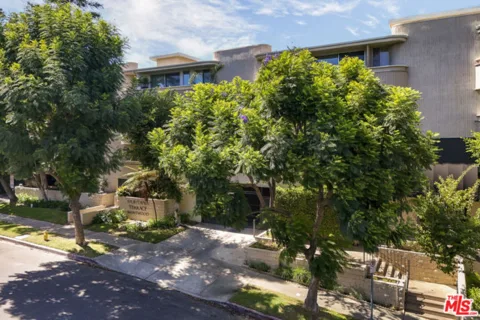 11645 Montana Avenue #222 listing photo