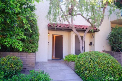 469 S Catalina Avenue listing photo