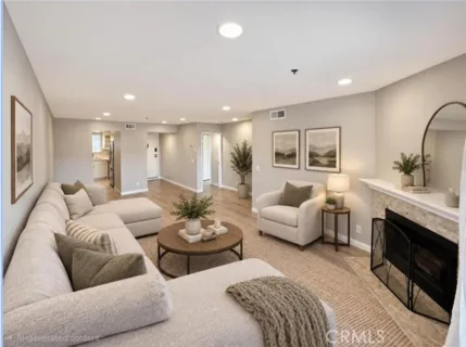 6545 Reseda #3 listing photo
