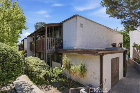 302 S Miraleste #11 listing photo