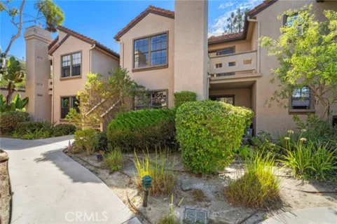 1046 Calle Del Cerro #420 listing photo
