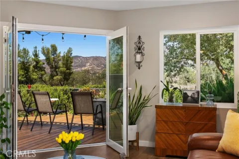 27 Lobelia listing photo