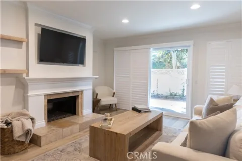 1322 W Park Western #211 listing photo
