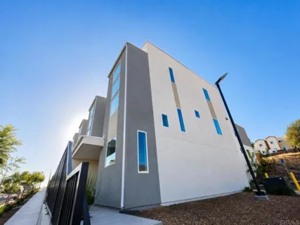4968 Ocean View Boulevard listing photo