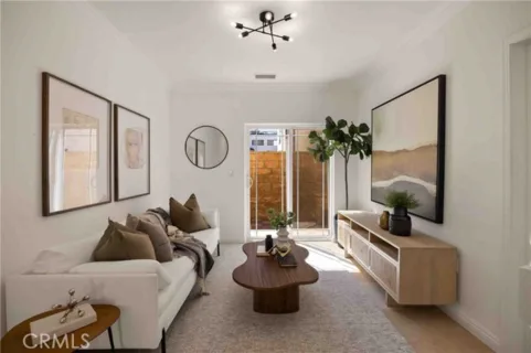 8259 Golden Circle listing photo