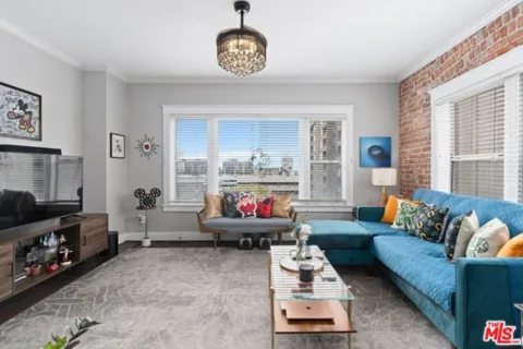 325 W 3rd Street #502 listing photo