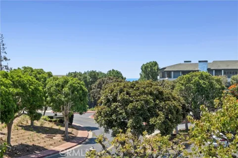300 Cagney #206 listing photo