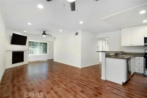 5525 Canoga Avenue #124 listing photo
