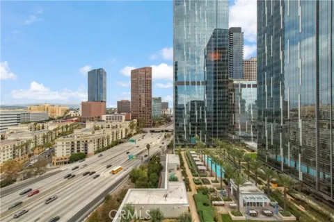 889 Francisco #1911 listing photo