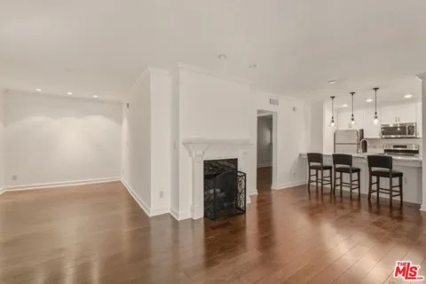 141 S Clark Drive #225 listing photo