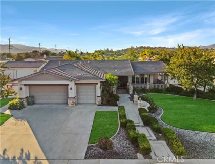 41733 Hollister listing photo
