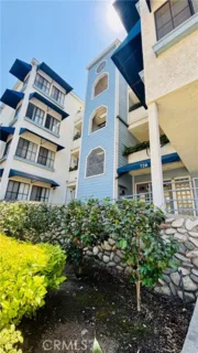 720 W 4th #114 listing photo