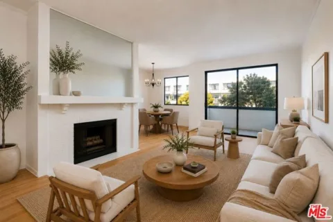 5100 Via Dolce #206 listing photo