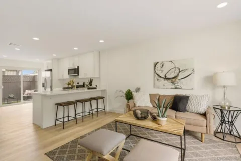415 Woodlawn Avenue #D listing photo