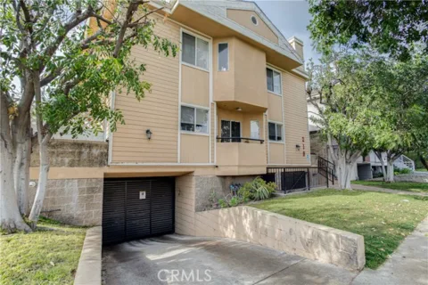 219 N Adams #8 listing photo