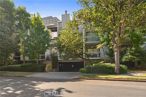 10933 Wellworth Avenue #10 listing photo