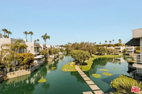 610 Harbor Street #1 listing photo