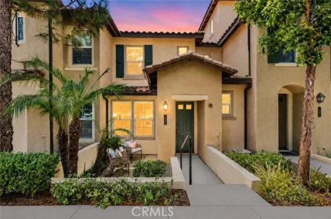 229 Dewdrop listing photo