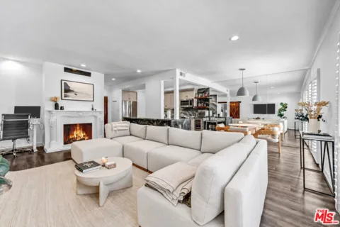 1221 N Kings Road #101 listing photo