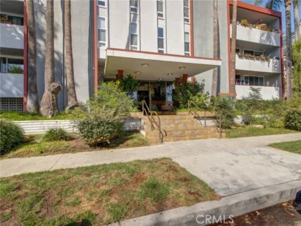 4915 Tyrone #325 listing photo