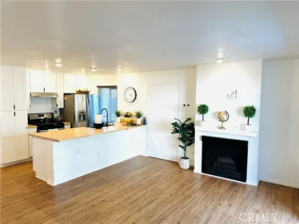 2815 S Fairview #A listing photo