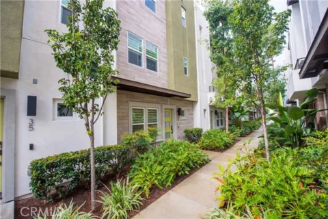 923 E Mason Lane #34 listing photo