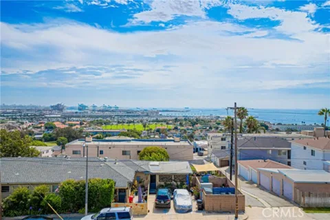 765 W 26th St #304 listing photo