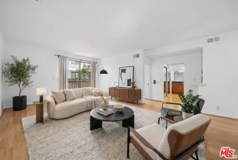 533 S St Andrews Place #203 listing photo