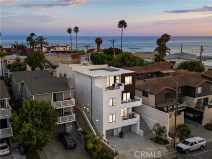 245 W El Portal #B listing photo