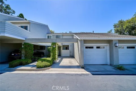 380 Deerfield listing photo