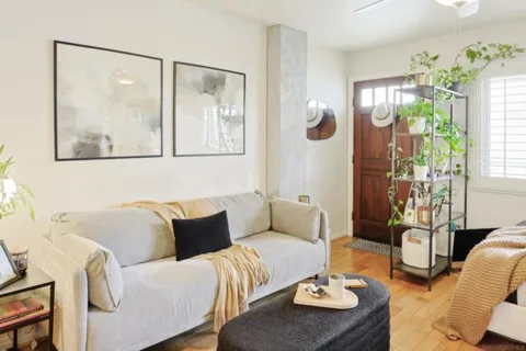 4834 West Mountain View Drive #7 listing photo