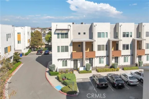 8061 Ackerman listing photo