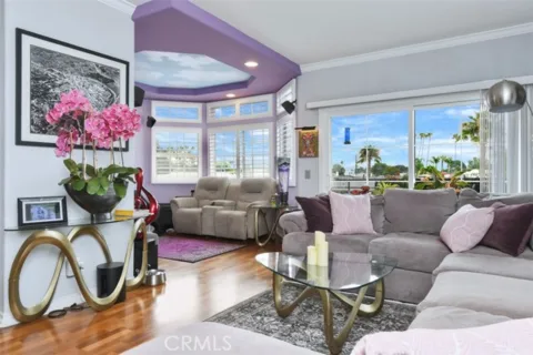 4455 Hazeltine #208 listing photo
