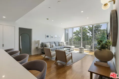 12504 Woodbridge Street #402 listing photo