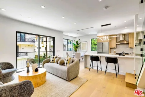 4329 Radford Avenue #3 listing photo