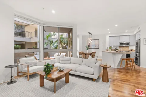 13044 Pacific #108 listing photo