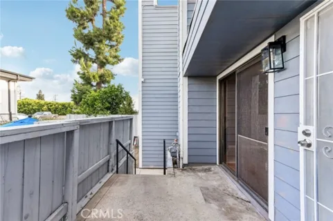 15113 Saticoy Street #25 listing photo